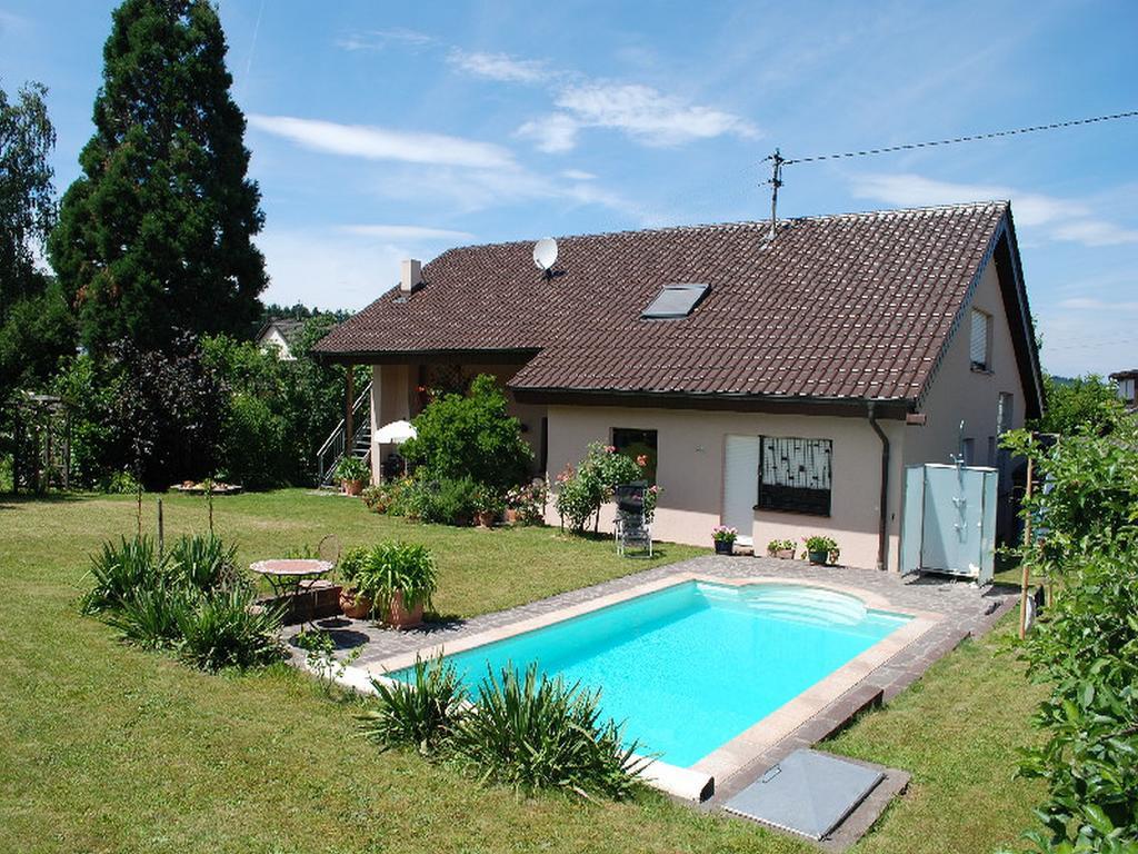 Ferienwohnung Mit Pool Straubenhardt エクステリア 写真